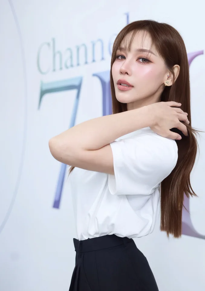 จีน เฌอตินท์นารา รูปเดี่ยว 1