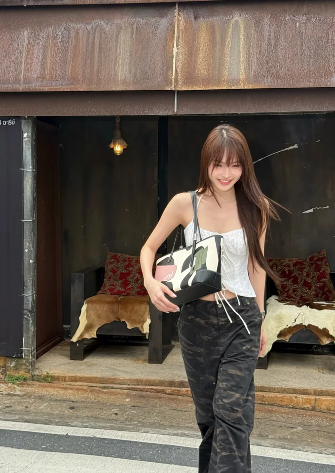 กระปุก พลอยนิรา ภาพเดี่ยวอัปเดตจาก Instagram ทางการ
