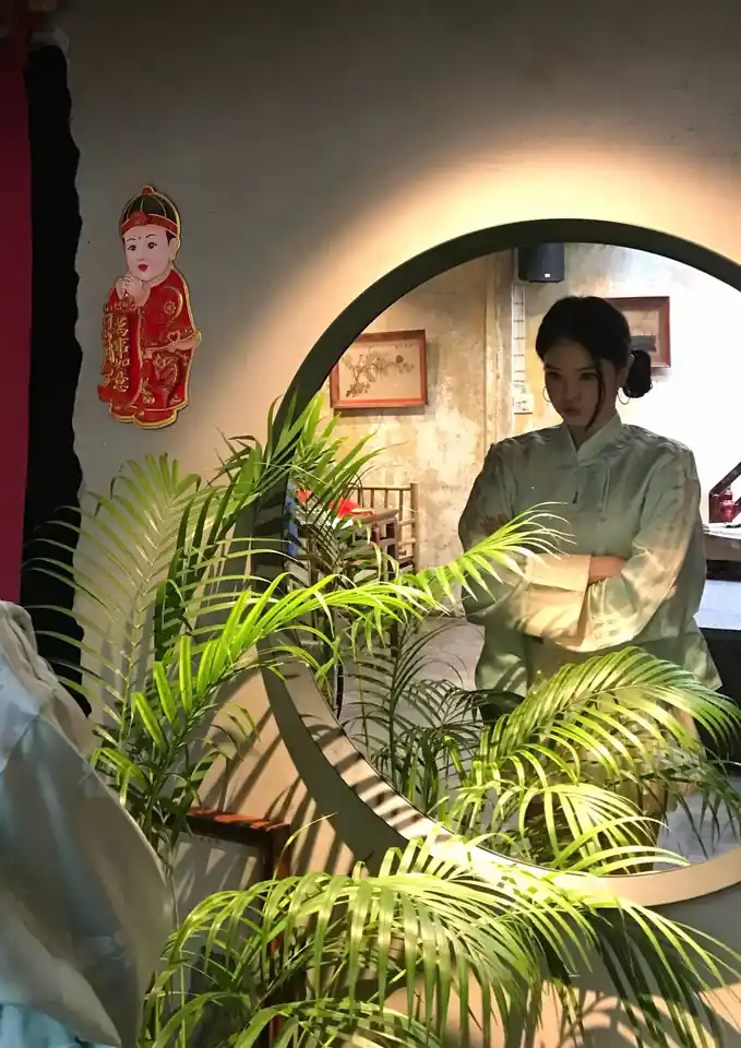 แอลลี่ อชิรญา ภาพโปรไฟล์ 4