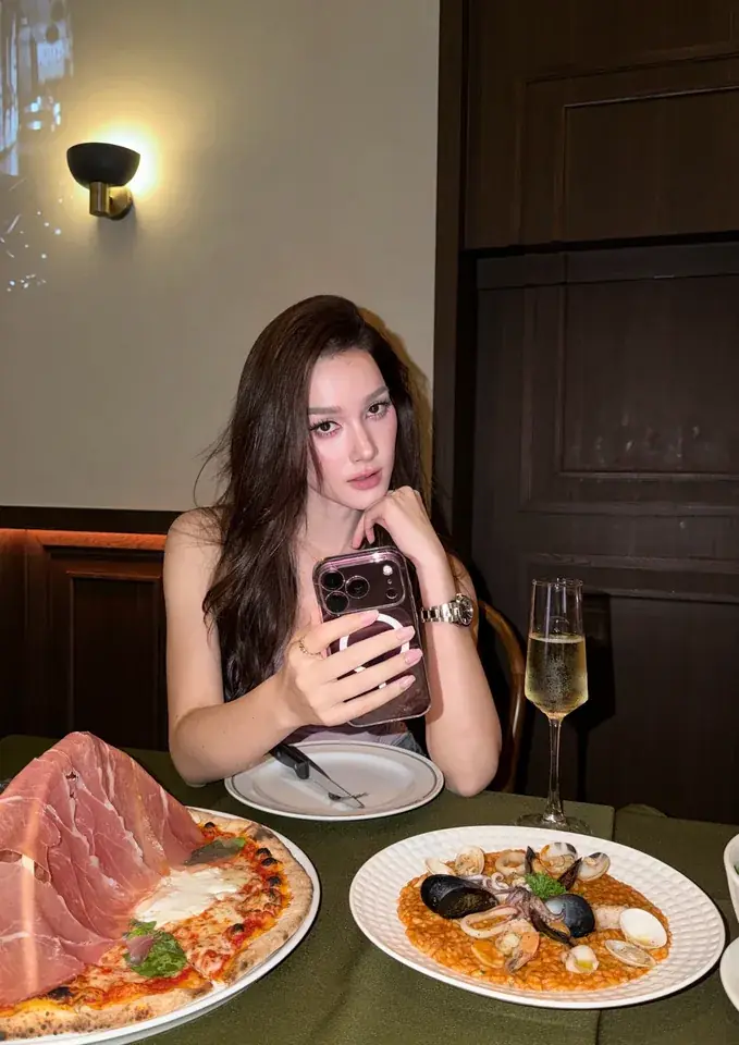 เดียร์น่า ฟลีโป ภาพที่ 1